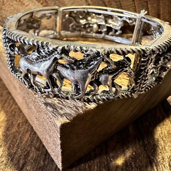 Boho Vintage Chic Southwestern Equestrian Horse Elastic Cuff Bracelet, Gift Box‎ - Picture 1 of 7